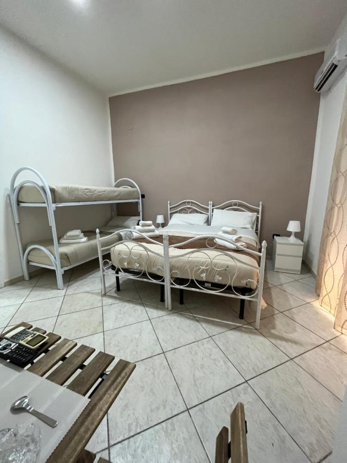 La Svolta Rooms 那不勒斯 外观 照片
